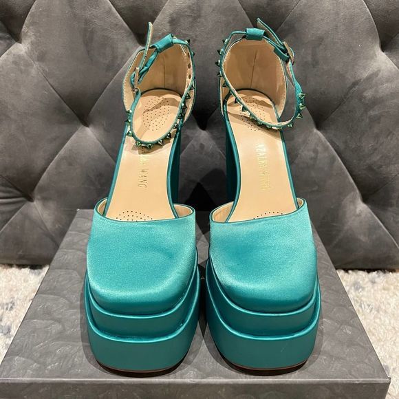NEW Azalea Wang Teal Studded Closed Toe Platforms Size 9 - Picture 10 of 14